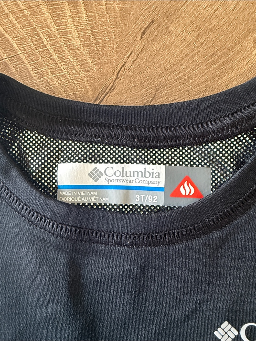 Columbia Black Crewneck Performance Long Sleeve Shirt - Picture 2 of 2